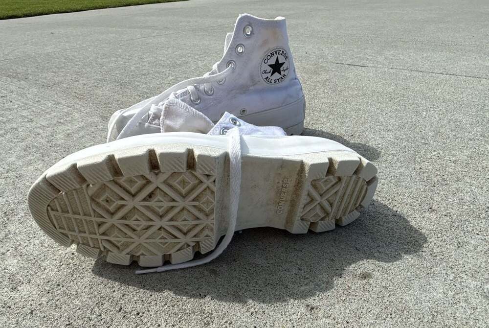 Converse Chuck Taylor All Star Lugged High Top White Sneakers Women's Size 8.5 - Picture 4 of 5